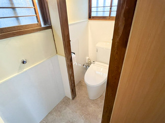 トイレリフォーム 使いやすく明るく、清潔になった洋式トイレ