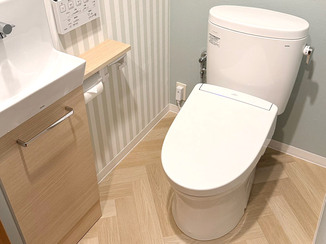 トイレリフォーム 掃除しやすく、空間が広く感じられるレストルーム