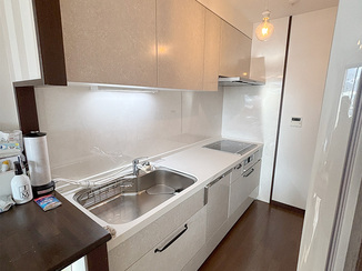 キッチンリフォーム 機能性と耐久性を兼ね備えた理想のキッチン